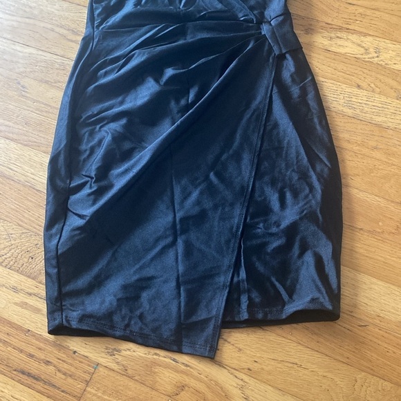 Fashion Q Black Waist Wrap Around Mini Spaghetti Dress Size Medium - Picture 3 of 12